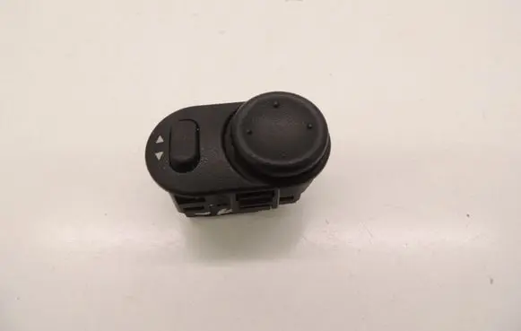 Opel Zafira A Wing mirror switch 09226861 D173