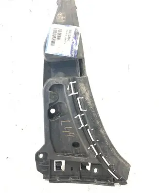 Front bumper mounting bracket