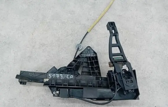 Ford Focus Front door lock 