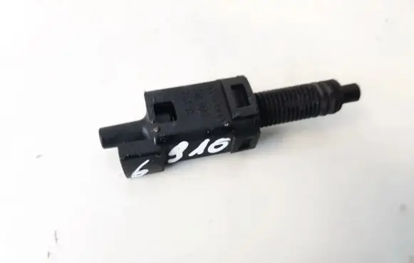Audi A6 S6 C4 4A Brake pedal sensor switch 811907343b