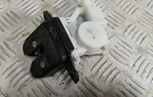 Nissan Qashqai Tailgate/trunk/boot lock/catch/latch