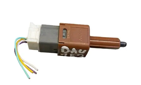 Nissan X-Trail T32 Clutch pedal sensor 7912K1