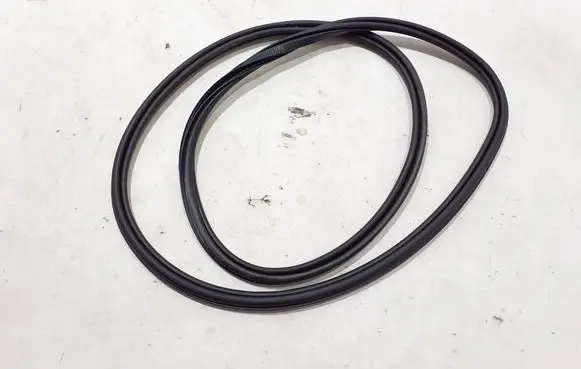 Volvo XC40 Front door rubber seal 32342440