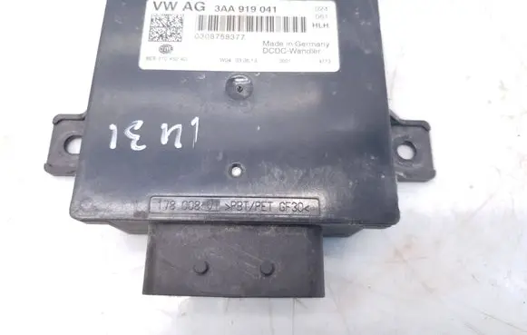 Volkswagen PASSAT B7 Power management control unit 3AA919041 0308758377 8ES01045240