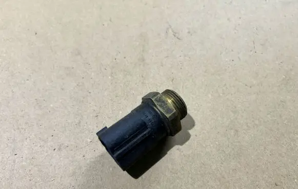 Volkswagen Caddy Coolant temperature sensor 1J0959481A