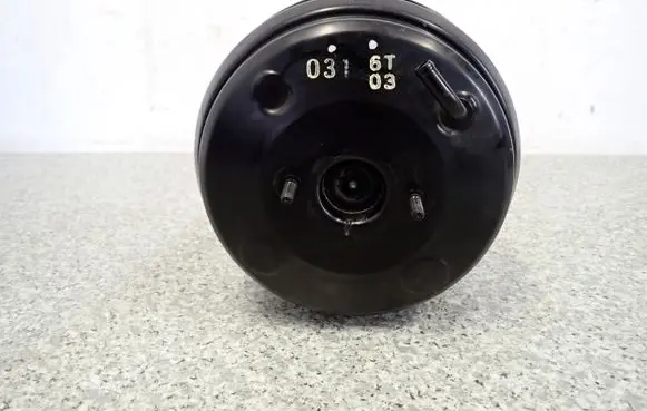Mitsubishi Grandis Brake booster