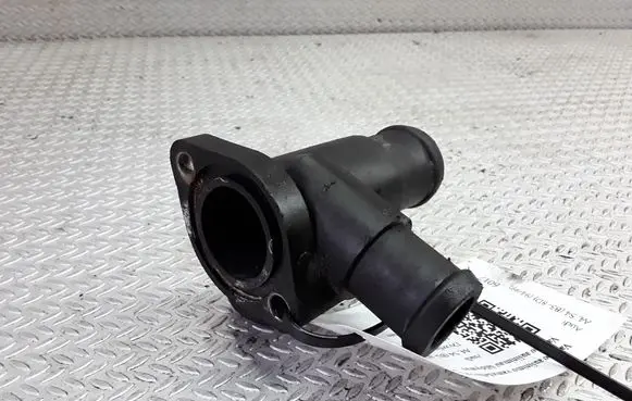 Audi A4 S4 B5 8D Engine coolant pipe/hose