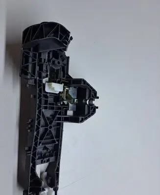 Rear door exterior handle/bracket