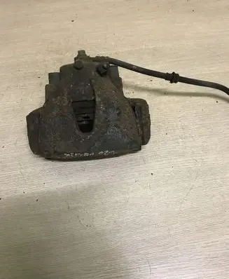 Opel Zafira B Front brake caliper