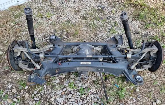 Mercedes-Benz CLS C218 X218 Rear axle beam with reductor 2180200 A2123261465