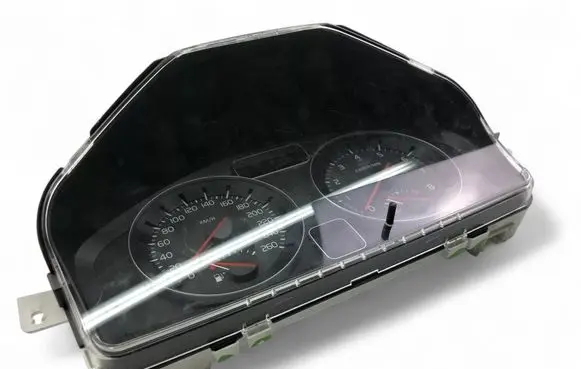 Volvo C30 Speedometer (instrument cluster) 30765309