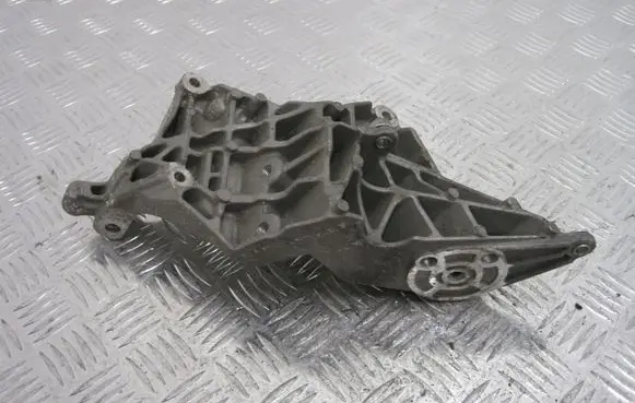 Land Rover Range Rover L460 Type LK Engine mount bracket CPLA10239AB