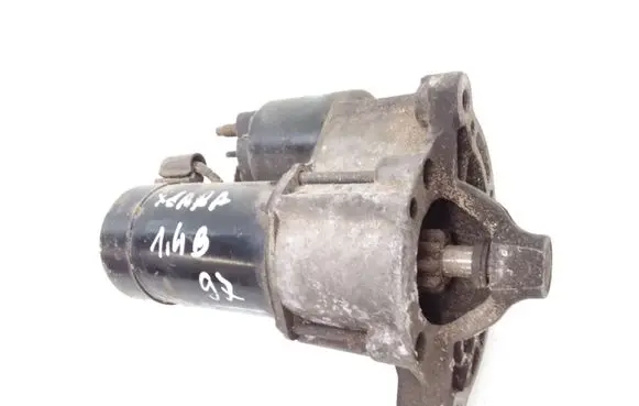 Citroen Xsara Starter motor D6RA571