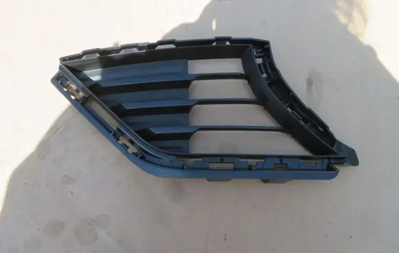 BMW 4 G22 G23 G24 G26 Front bumper lower grill 51118738608