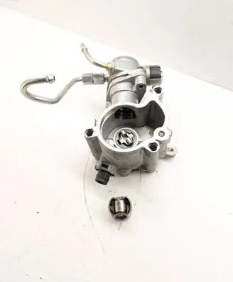 Volvo XC90 Fuel injection high pressure pump 31480558