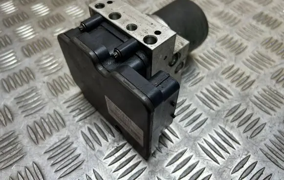 BMW X5 F15 ABS Pump 6864798 34516864798 6864801