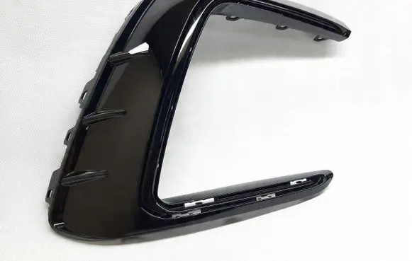 Volkswagen Tiguan Front bumper lower grill 5NA853666J