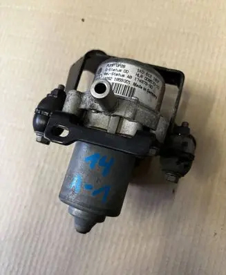 Volkswagen Golf SportWagen Vacuum pump 1K0612181F 17497950 00857010