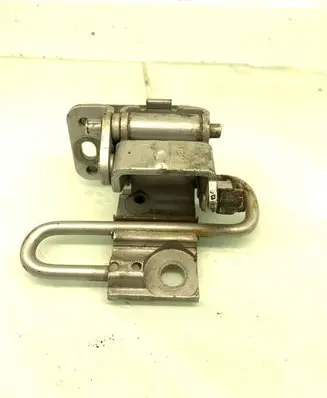Audi A4 S4 B7 8E 8H Front door lower hinge 8E0831411B