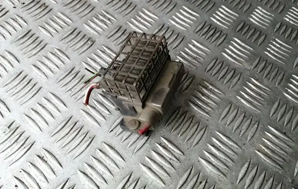 Glow plug pre-heat relay