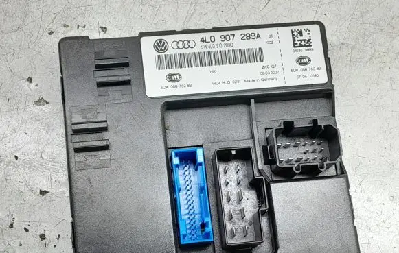 Audi Q7 4L Comfort/convenience module 4L0907289A 4L0910289D
