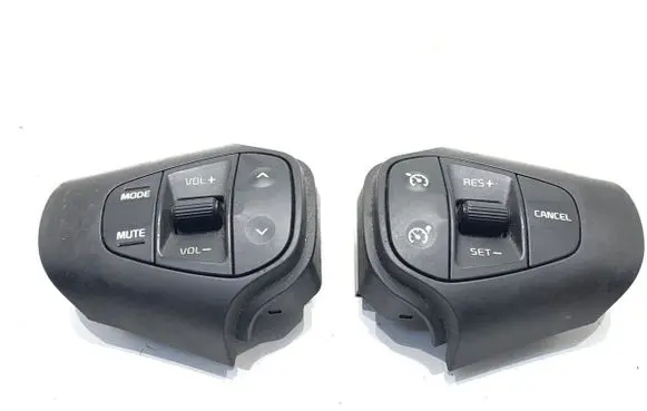 KIA Carens III Steering wheel buttons/switches 