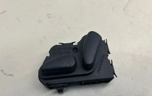 Mercedes-Benz E W210 Seat control switch 2108213851 03463815