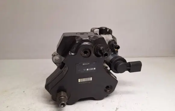 BMW 5 E60 E61 Fuel injection high pressure pump 7788678 13518511826 13517805523