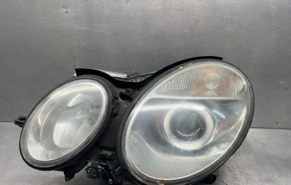 Mercedes-Benz E W211 Headlight/headlamp A0008201608