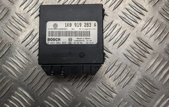 Volkswagen Golf V Parking PDC control unit/module 1K0919283A 1039E00479 0263004065