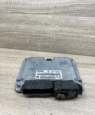 Opel Zafira A Engine control unit/module 24417169 0281010268