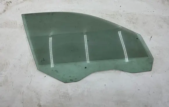 BMW 5 E60 E61 Front door window glass four-door 43R00050