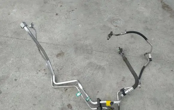 Ford Ka Air conditioning (A/C) pipe/hose