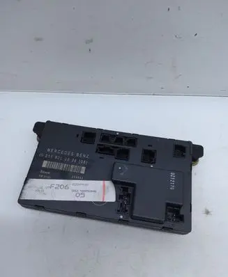 Mercedes-Benz E W211 Door control unit/module 2118200526