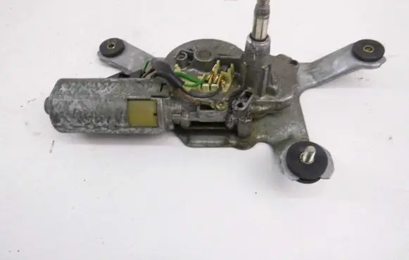 Mitsubishi Carisma Rear window wiper motor 0390201528