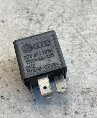 Audi A4 S4 B5 8D Other relay 8d0951253a