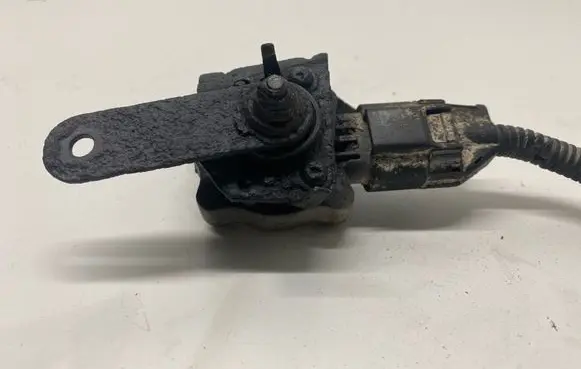 Toyota Avensis T250 Headlight/headlamp level sensor 