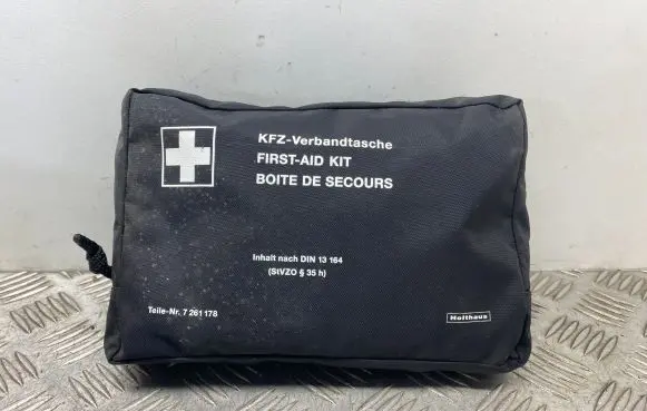 BMW X5 E70 First aid kit 7261178
