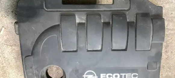 Opel Zafira B Engine cover (trim) 55556745 55556746