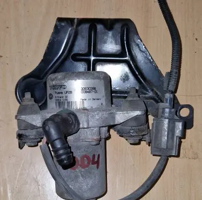 Volvo V70 Vacuum pump 30630398