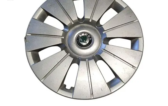 Skoda Fabia Mk1 (6Y) R15 wheel hub/cap/trim 6Y0601147H