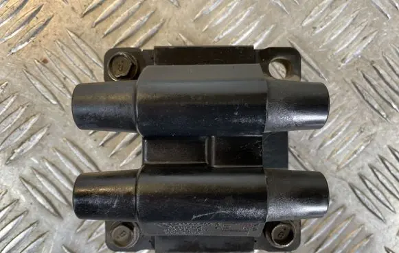 Subaru Outback High voltage ignition coil 22433AA500 5628 FH0286