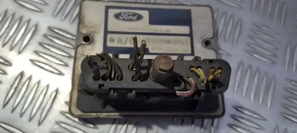 Ford Mondeo MK I Engine control unit/module 93BB9F480CB 93BB-9F480-CB