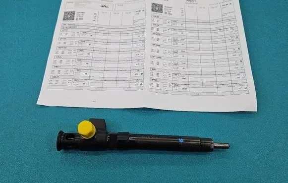 Citroen C4 Grand Picasso Fuel injector 28388960 IMPRK1468243