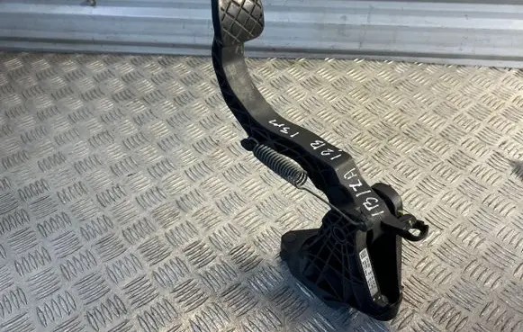 Seat Ibiza IV (6J,6P) Clutch pedal 6R1721059S 240316X