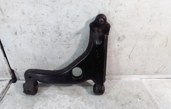 Opel Zafira A Front lower control arm/wishbone