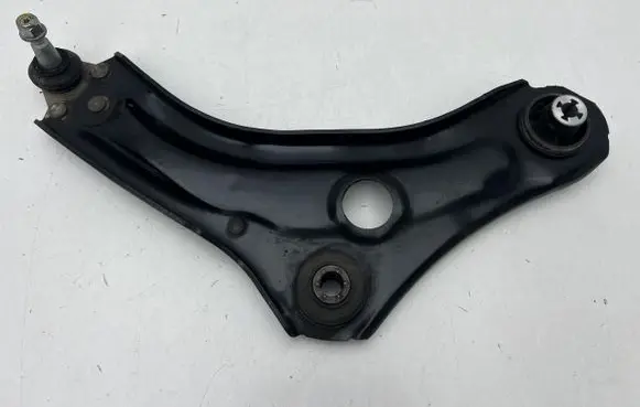 Renault Kangoo II Front lower control arm/wishbone D4440R