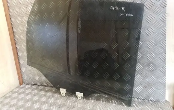 Nissan X-Trail T31 Rear door window glass 43R007953