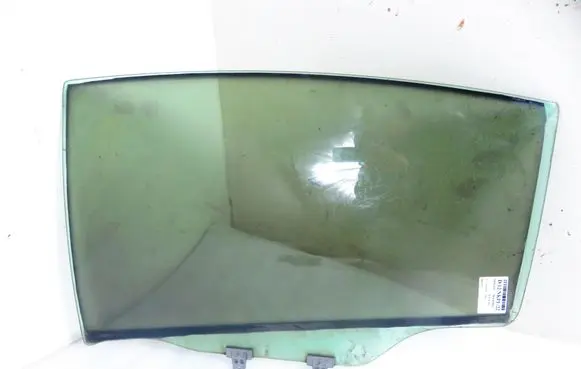 Nissan Maxima A34 Rear door window glass DOT509