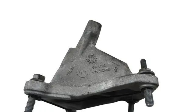 Jeep Grand Cherokee Engine mounting bracket 68252524AA